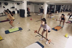 Clase ejercicio mujeres QPRO gym